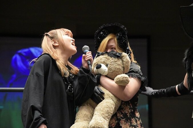 沙希様、強力すぎる援軍に世志琥様！伊藤麻希、「ブス」と挑発しKOされる 2枚目