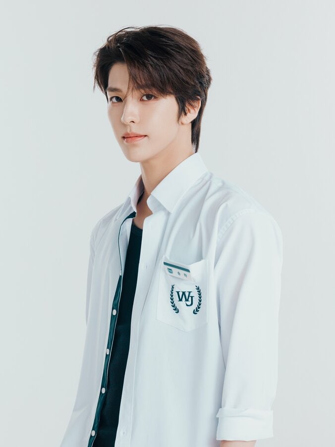 【写真・画像】“SMTR25”初のバラエティ番組『応答せよ！僕らのハイスクール』15名のメンバープロフィールを公開　8枚目