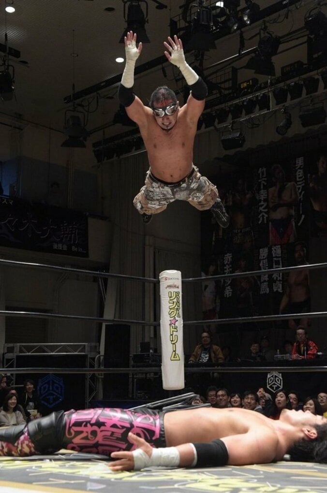 白昼の惨劇！生放送でまた全裸！男色ディーノの記憶が戻る　“DDTクレイジー路線”の雄・MAOを“デスマッチのカリスマ”葛西純も絶賛 3枚目