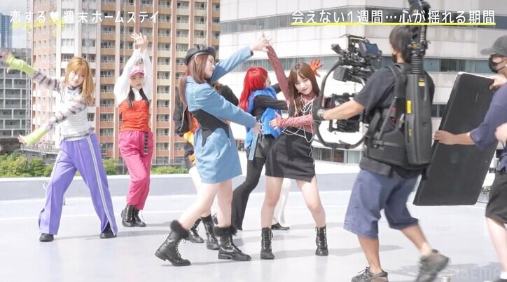 制服を脱いだらセクシーなアイドルに…清楚系JKまじゅのキレッキレなダンス姿に驚きの声「かっこいい」「ギャップすごい」『恋ステ 2022秋 ～Honey Soda Story～』