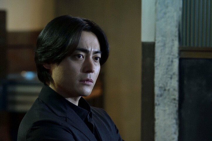 祐太郎（菅田将暉）が詩織（コムアイ）の死体を発見　残されたエンディングノートに書かれていたのは…『dele』第2話あらすじ（場面写真15枚）