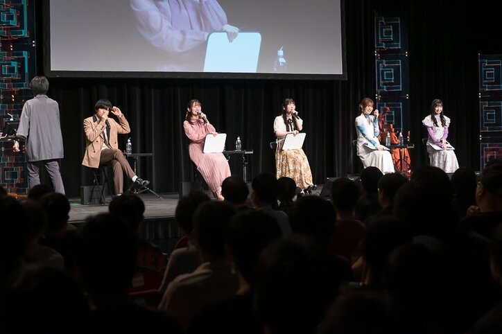 【写真・画像】アニメ「時々ボソッとロシア語でデレる隣のアーリャさん」上坂すみれ・天崎滉平ら出演のイベントレポートが到着　3枚目