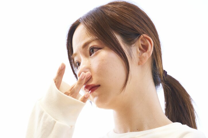 親友同士の女性2人を最後まで振り回した男性が号泣謝罪…前代未聞の泥沼展開へ