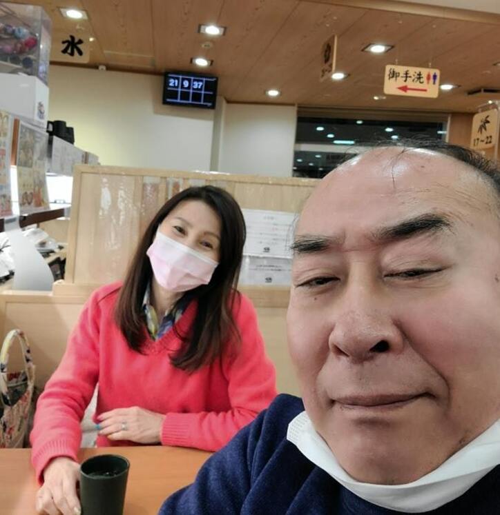  モト冬樹、妻・武東由美と『くら寿司』にリトライ「なぜかワクワクする」 