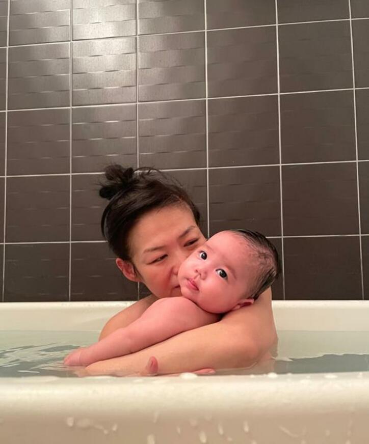  だいたひかるの夫、妻と息子の“初混浴”の様子を公開「幸せそう」「嬉しい光景」の声 