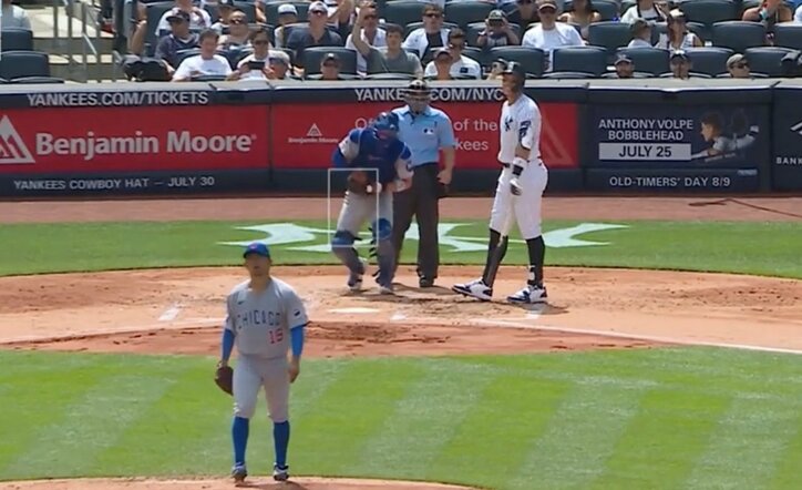 【写真・画像】打者が飛んだ！ 山本由伸のストレートで“異変”…まさかの光景「どうした」「大丈夫かよ」 見送りリアクションが話題に　1枚目