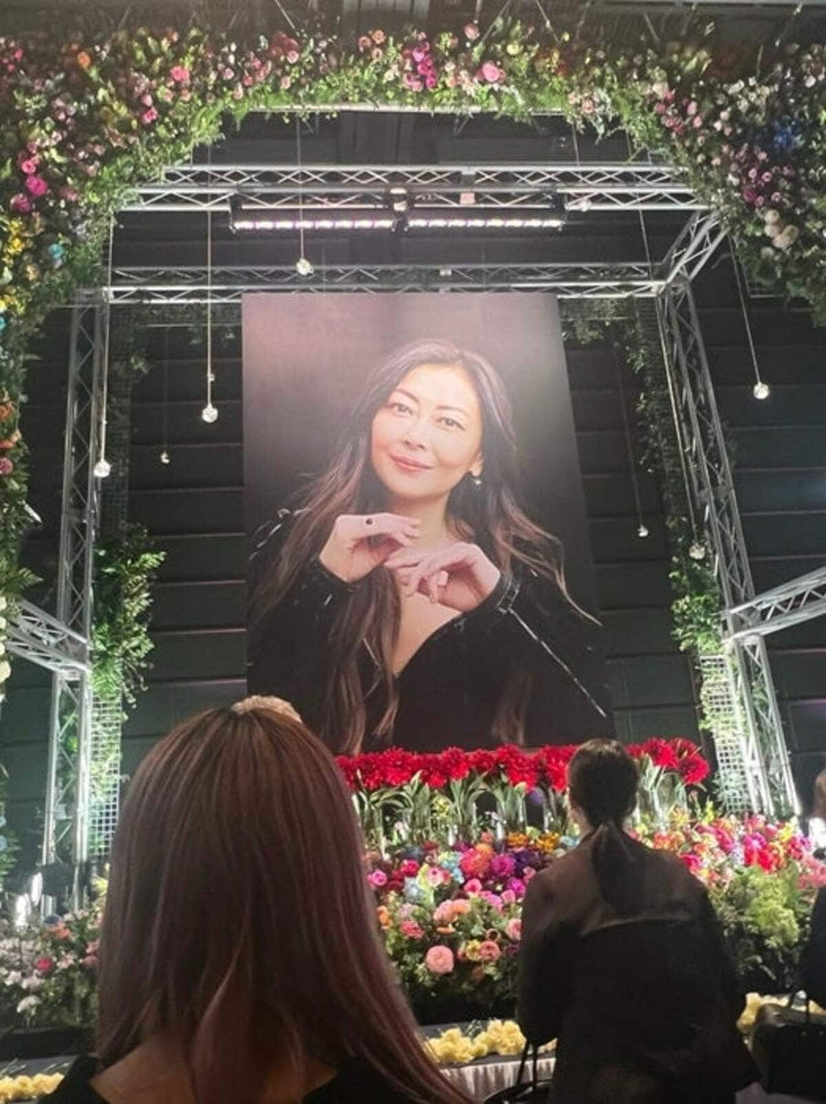 藤あや子、中山美穂さんのお別れ会に参列「小泉今日子ちゃんの弔辞に