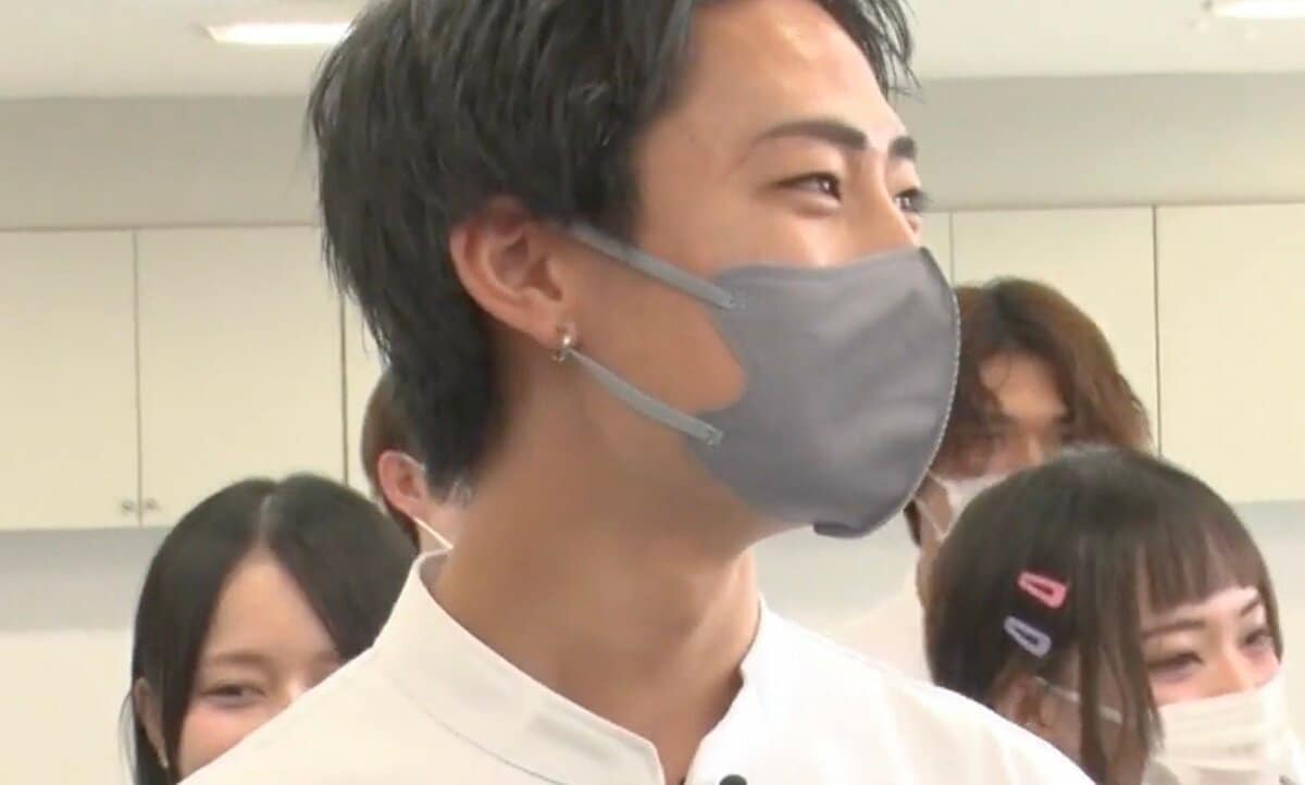 美容学生が坂口健太郎似と話題に『ななにー』出演