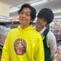 松坂桃李＆井浦新の“ピッタリ”ショットに「もう実在のカップル」「キュンキュン」と反響