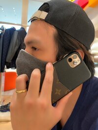 川崎希『LOUIS VUITTONのiphoneケース♡』