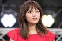 『ヒモメン』川口春奈、佐藤仁美とのお茶目な看護師ショットを披露　撮影裏話も披露