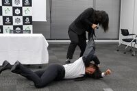 DDT王者がスーツ引き裂く乱闘三昧 「ベルトは遠藤哲哉の証明」佐々木大輔との防衛戦が意味するものとは？ 【ABEMA 格闘TIMES】