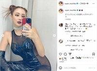 てんちむのサイドがシースルーの衣装＆“舌ペロ”ショットに「ビジュ爆上がりすぎ」「可愛すぎてやばみ」絶賛の声