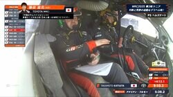 世界ラリー、日本人ドライバーの壮絶事故直後に捉えた“粋な光景”が話題 「最高のコンビ」相棒の優しさにSNS感涙