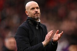 “激戦必至”のバルサ戦を前に…テン・ハフ監督がファーガソン氏と会食「素晴らしい夜」