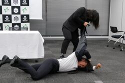 DDT王者がスーツ引き裂く乱闘三昧 「ベルトは遠藤哲哉の証明」佐々木大輔との防衛戦が意味するものとは？