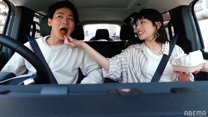 仕事終わりに夫・野村周平が車でお迎え！妻・さとうほなみとドライブデート『私たち結婚しました』第2話 1枚目