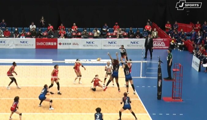 身長195センチ、Astemoのブリオンヌ・バトラー