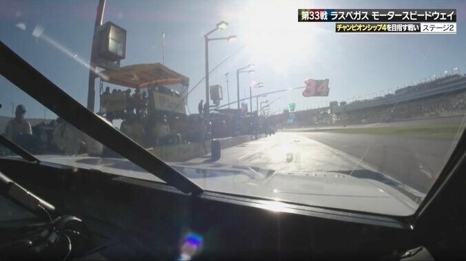 タイヤが「隣のピットまで行ってしまいました！」 ウソみたいなペナルティに「チーフ激怒」「何やってんねんクルー」騒然 2枚目