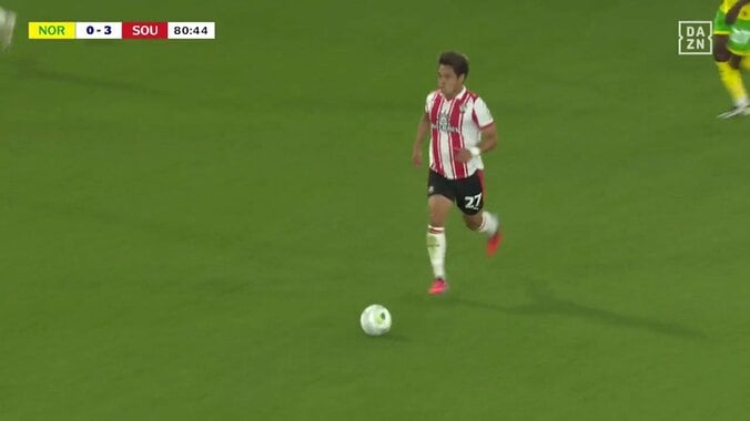 「ウイイレみたいなシュート」「心が震えた」松木玖生“激やばミドル”で移籍後初ゴール「最高にクレイジー」「カミカゼシュートだ」海外ファンも大絶賛 4枚目