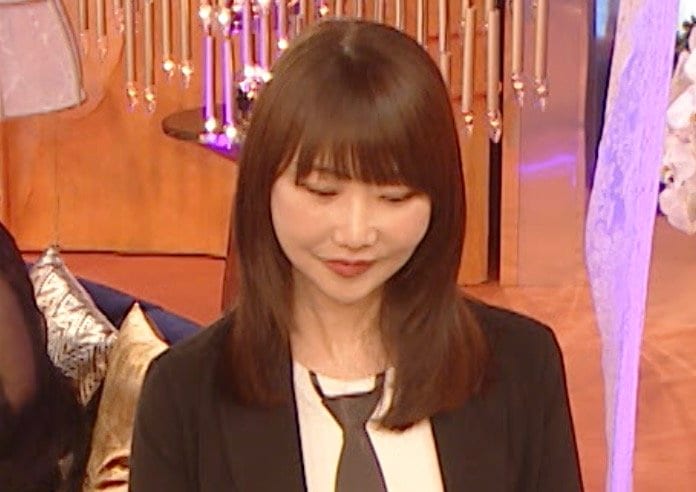 【写真・画像】17歳年下男性と子連れ再婚した49歳年上妻の美貌に驚きの声「ほんまにお若い！」　1枚目