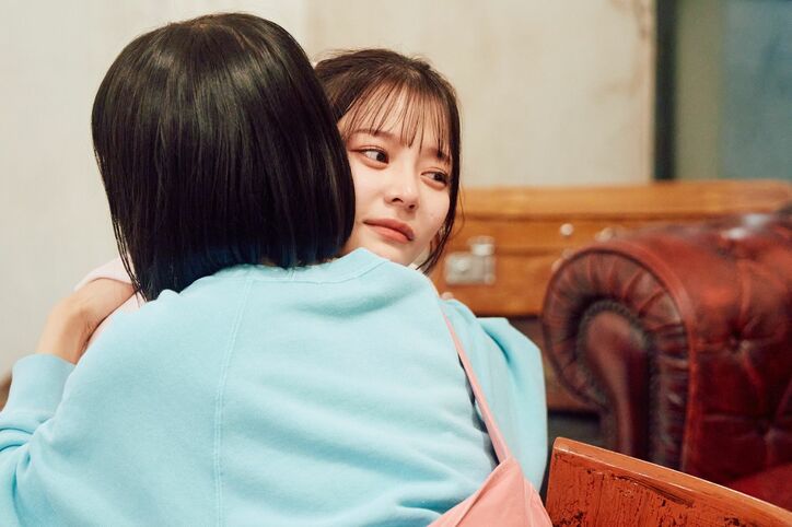 元人気アイドル「人生で恋愛をしたことなかったから…」好きな人には多くのライバルが…恋の進め方がわからず涙『花束オオカミ』第2話