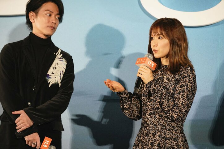 佐藤健、佐々木蔵之介に剣心ばりの“全力飛び蹴り”!?「アクションシーンじゃなくてただの暴力(笑)」