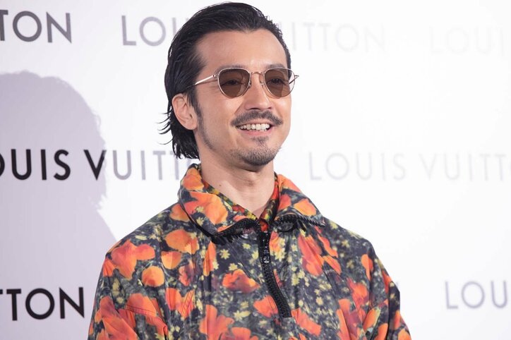 岩田剛典、寒さで凍える記者に「皆さん風邪ひかないで」と優しい気遣い