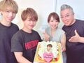 渡辺美奈代、長男・矢島愛弥の29歳誕生日を祝福 仲睦まじい“家族ショット”公開に「最高に素敵なご家族ショット」などの声