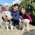 友永真也＆岩間恵夫婦、犬との“ふれあい”ショットを公開し「いい写真」「ほっこりします」と反響
