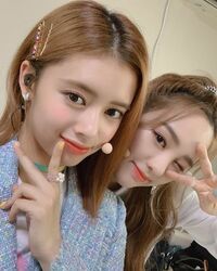 NiziU・リマ＆リオの2ショットに「最強にやばい」「クソ可愛いえぐかわいい」の声