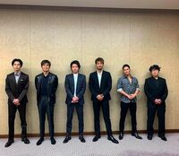 竹内涼真、映画『太陽は動かない』俳優陣らとの豪華ショットを公開「本気のエンターテインメントを堪能してください」