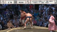【映像】うちわで顔を覆うも、安堵の笑みを浮かべる着物女性
