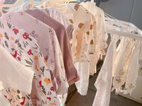 菊地亜美『ベビー服の水通し』