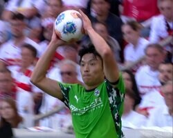 騒然！ 町野修斗の“弾丸ロングスロー”が「ロケットやんけ」「さらに鋭くなってる」「ほとんどCKと同じ弾道」日本代表の新武器にも？