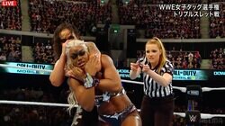 「タップしとるやん」最強女子レスラーがあわや失神KO　“疑惑の判定”が物議…首絞め女王のスリーパーが極まった衝撃の瞬間