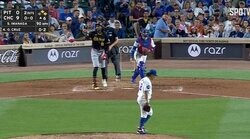 バットで頭を殴る！？ 今永昇太の魔球で“異変”… 三振した相手打者の様子がおかしくなる