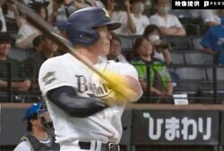 引退セレモニーで秘密をバラした！ “宇宙人”糸井嘉男が現役時代よりも巨大化しすぎて話題に　ベンチプレス150kgぶち上げるプロレスラーばりの体に球場騒然