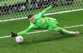 「最も好きな瞬間の1つ」史上初の快挙を成し遂げたクロアチアGK、日本代表に言及「素晴らしいプレスだった」