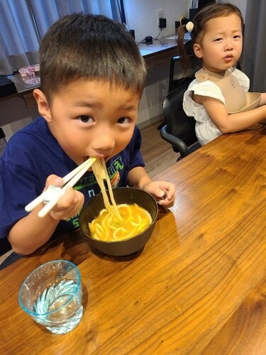 小原正子 子供 セール 食事エプロン