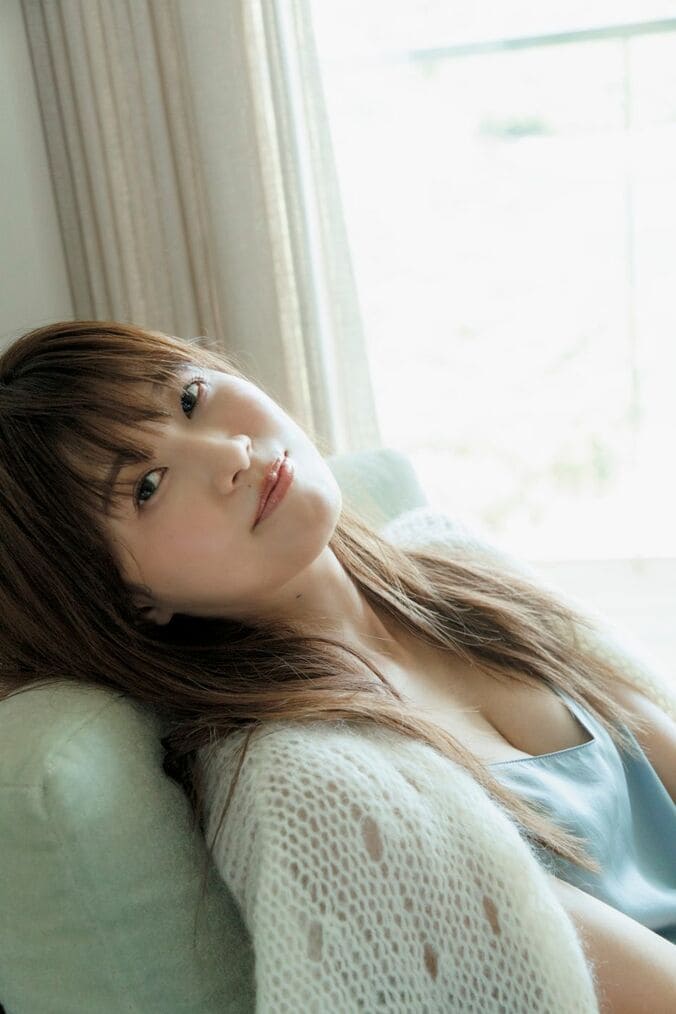 アナウンサー西澤由夏、貴重な初水着に挑戦 “決意”の1st写真集 オンラインサイン会やお渡し会も実施 2枚目