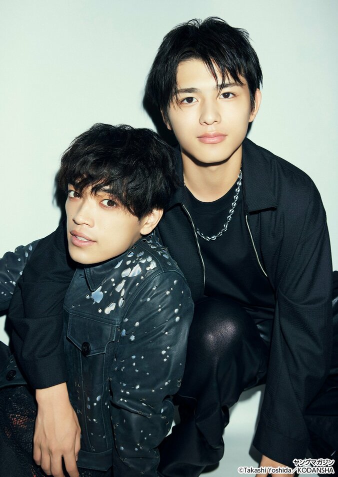 timelesz 原嘉孝＆篠塚大輝、2人の熱と“最高のバディ”を体現した中面カット公開 『ヤングマガジン50号』表紙巻頭グラビアに登場 2枚目