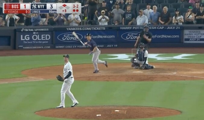 【写真・画像】えっ… ランナーが消えた？ 一体、何が起きた…！？ 美しすぎる“神スライディング”で本塁生還　捕手が絶望… MLB屈指の爆速男の走塁が話題に　1枚目