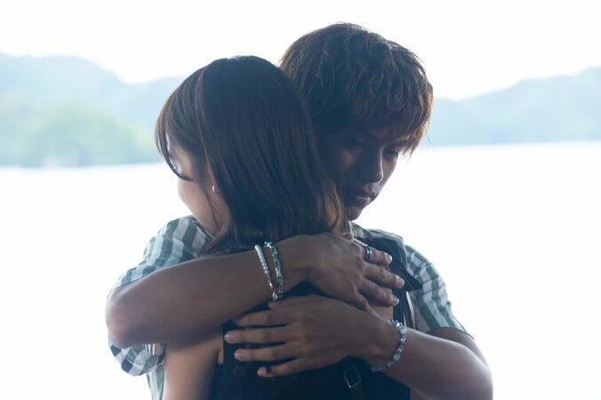 ギャル男、美人女子大生を抱きしめ「俺のことも見てほしい」誠実なアピールに拍手喝采『シャッフルアイランド Season3』#7 11枚目