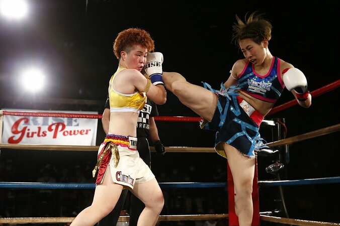 「顔が殴れない…」減量失敗のトラウマを克服 小林愛三、RISE女子王座に向け気迫の勝利 1枚目