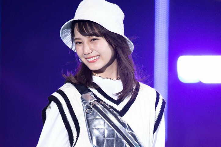 日向坂46が平成最後の『TGC』で3曲ミニライブ、濱岸ひよりが初ランウェイで笑顔を見せる