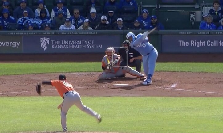 【写真・画像】何が起きた…！？ 佐々木朗希の落ち球が「消えた」 打者がワンバンボールを空振り… 球場騒然「怪奇フォーク」「ナイアガラや」　1枚目