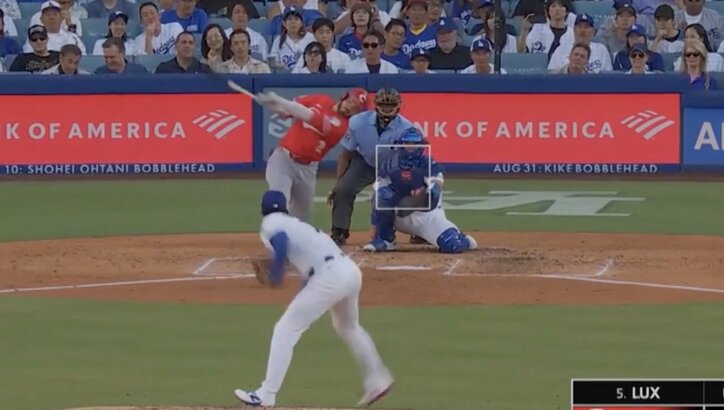 【写真・画像】なんで落ちた？ 大谷翔平、まさかの“幻惑投球”「軌道エグすぎ」4シームと思いきや… 魔球スイーパー→“大谷マニア”をマン振り三振　1枚目