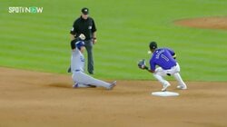 間一髪！ 大谷翔平、“神回避”で盗塁成功の瞬間「躍動してんな」「やりたい放題すぎ」