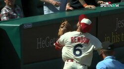 大谷翔平に笑顔を取り戻したファインプレー チームメイトの背走キャッチにニコニコ笑顔「サンキュー！」なガッツポーズ